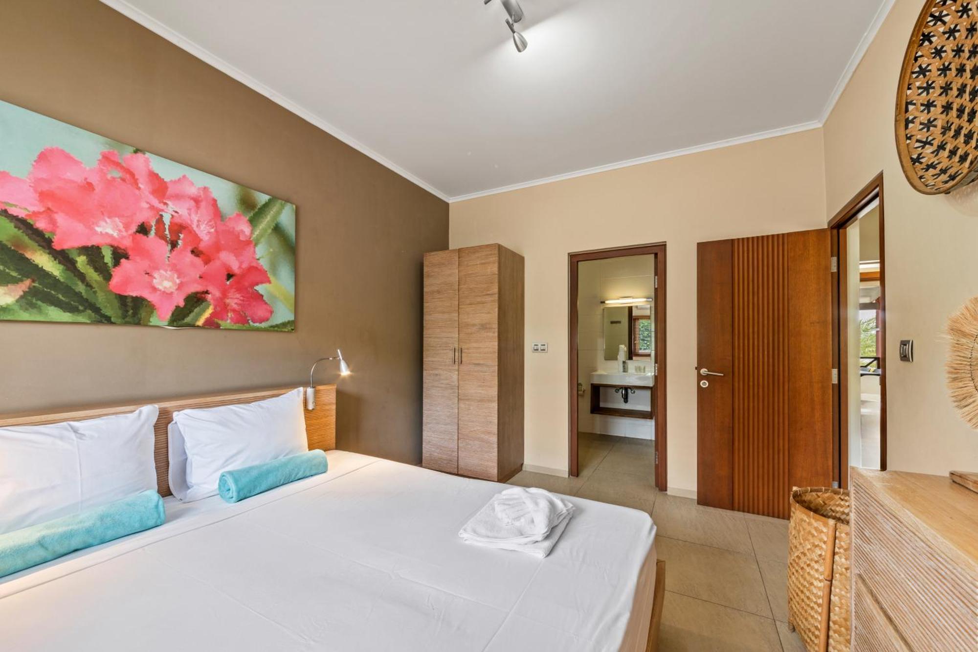 Spanish Water View Apartments - Jan Thiel Area 빌렘스타트 외부 사진